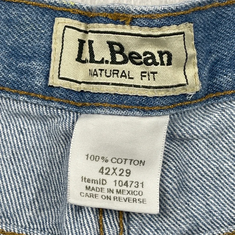 LL Bean Jeans Mens 42x29 Light Blue Natural Fit Straight Leg Denim Cotton 104731
